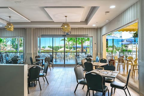 Breakfast, lunch and dinner served