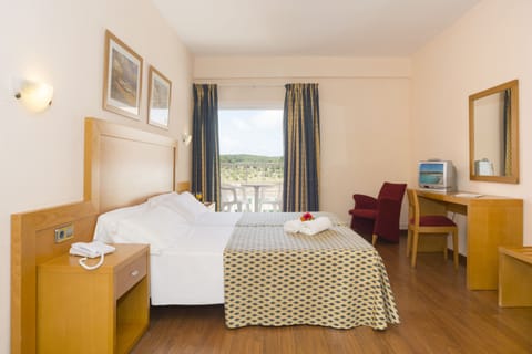 Standard Double Room, Balcony | Desk, free WiFi, bed sheets