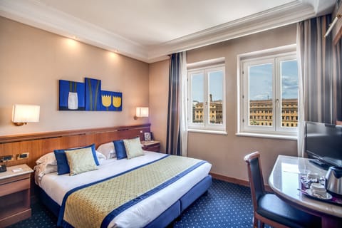 Junior Suite | Memory foam beds, free minibar, in-room safe, desk