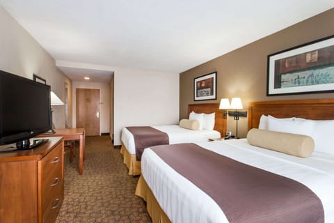 1 bedroom, premium bedding, pillowtop beds, in-room safe