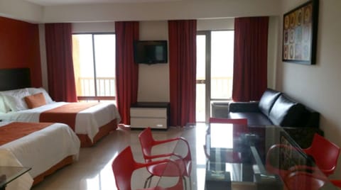 Suite, Kitchenette | In-room safe, blackout drapes, iron/ironing board, free WiFi