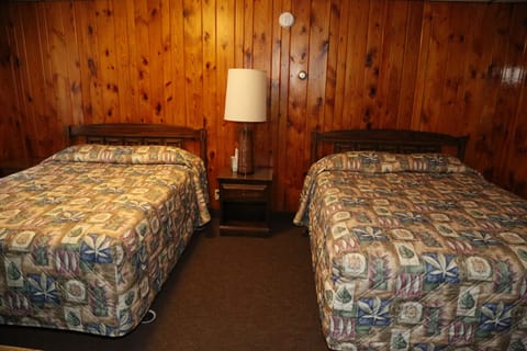 Basic Room, Multiple Beds | Desk, free WiFi, bed sheets