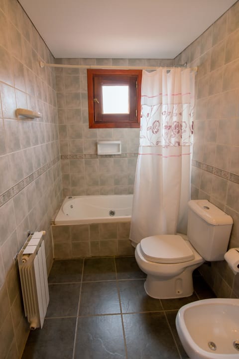 Standard Double Room | Bathroom | Hair dryer, bidet, towels