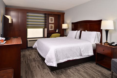 Comfort Room, 1 King Bed | Egyptian cotton sheets, premium bedding, desk, laptop workspace