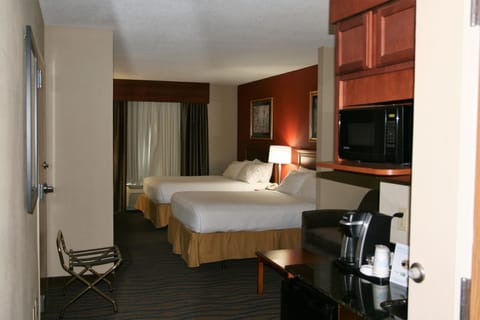 Suite, 1 Bedroom (Living Area) | In-room safe, desk, iron/ironing board, cribs/infant beds