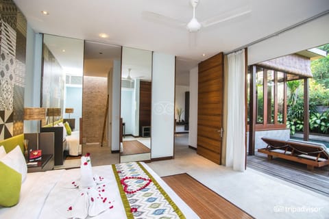 1 bedroom, premium bedding, down comforters, minibar