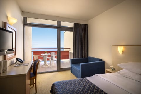 Room for 2+1 Seaview | Balcony