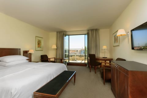 Superior Room, 2 Twin Beds, Courtyard View | Hypo-allergenic bedding, minibar, in-room safe, desk