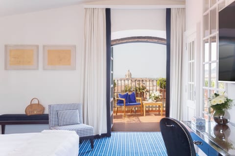 Panoramic Suite, 2 Bedrooms, Terrace, River View | Hypo-allergenic bedding, minibar, in-room safe, desk