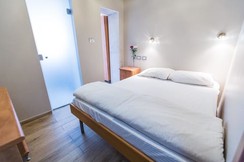 Economy Double Room | Minibar, iron/ironing board, free WiFi