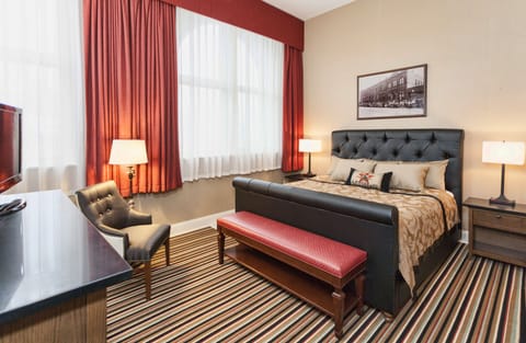 Suite, 1 King Bed with Sofa bed, City View | In-room safe, desk, iron/ironing board, free WiFi