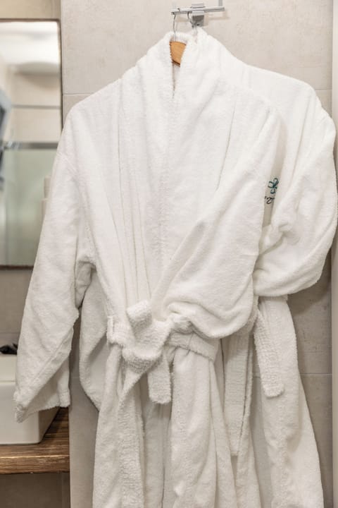 Shower, free toiletries, hair dryer, bathrobes