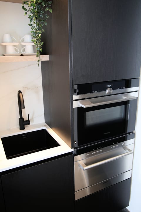 Premium Studio | Private kitchen | Espresso maker, coffee/tea maker, electric kettle