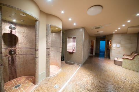 Couples treatment rooms, sauna, steam room, Turkish bath