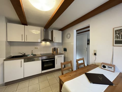 Comfort Apartment, 1 Bedroom, Balcony, City View (Number 05) | Private kitchen | Fridge, microwave, oven, stovetop