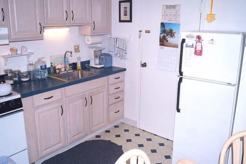 Studio | Private kitchen | Full-size fridge, microwave, coffee/tea maker, toaster