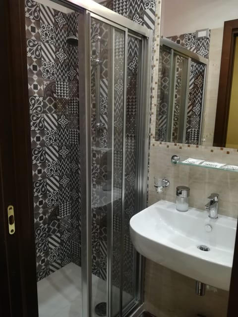 Executive Double Room | Memory foam beds, minibar, in-room safe, desk