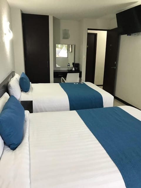 Executive Room, 1 Bedroom | Premium bedding, in-room safe, desk, free WiFi