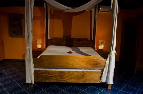 Deluxe Villa, 1 King Bed | Egyptian cotton sheets, premium bedding, pillowtop beds, in-room safe