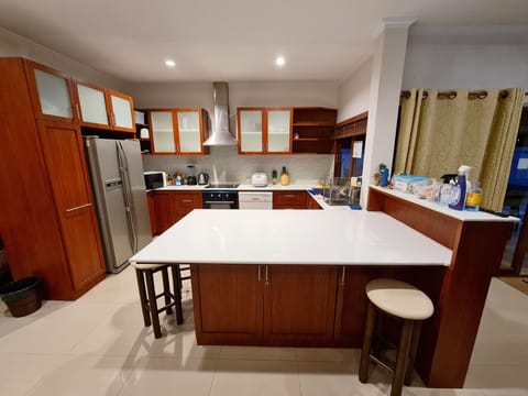 Family Villa, 4 Bedrooms, Kitchen | Private kitchen | Fridge, microwave, oven, stovetop