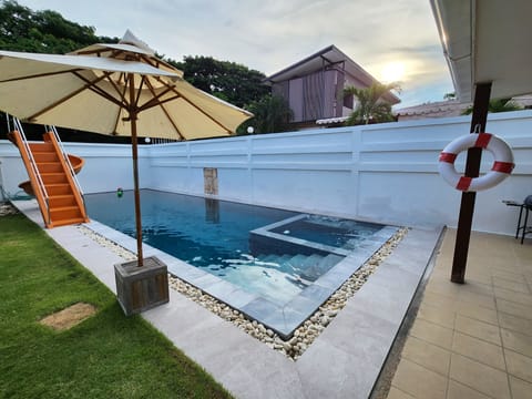 Private pool