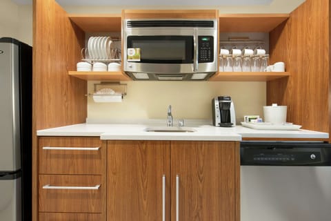 Fridge, microwave, dishwasher, coffee/tea maker