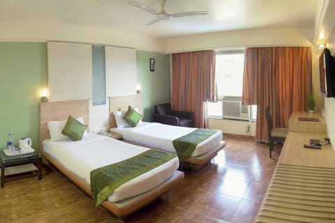 Deluxe Double Room | In-room safe, free WiFi