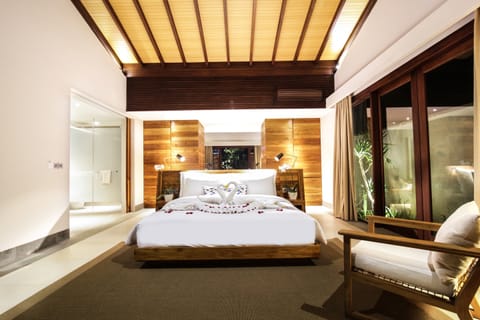 Tropical One Bedroom Pool Villa (King) | Premium bedding, minibar, in-room safe, desk