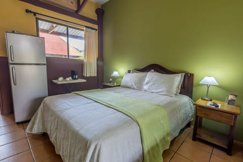 Deluxe Double Room, 2 Queen Beds | Free WiFi, bed sheets