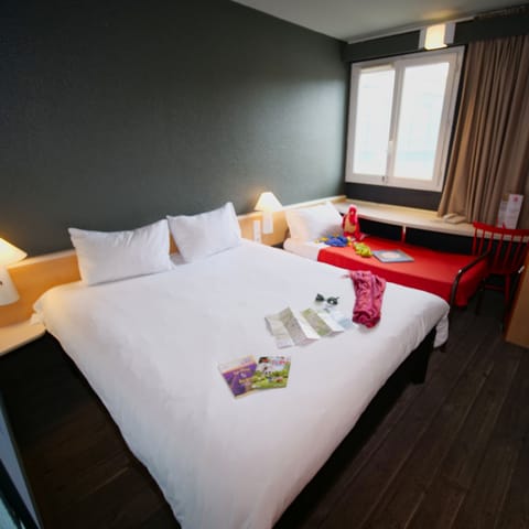 Standard Double Room, Multiple Beds | Premium bedding, pillowtop beds, in-room safe, individually furnished
