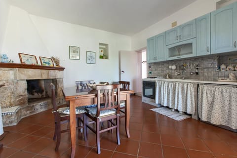 Villa, 5 Bedrooms | Private kitchen | Fridge, oven, stovetop, dishwasher