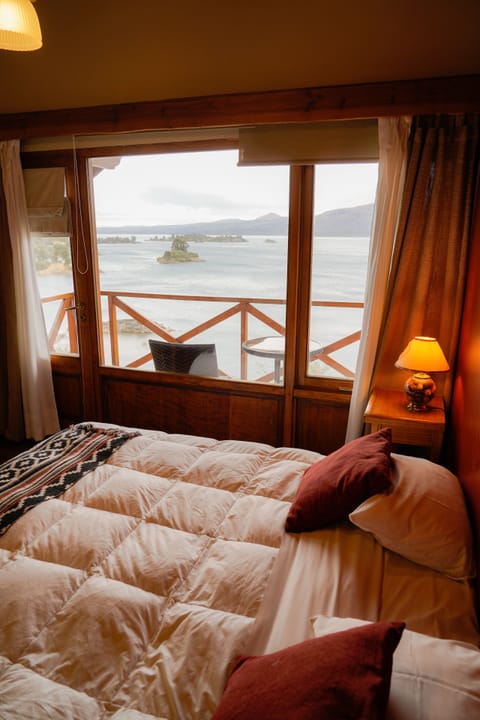 Cabin, Lake View | Egyptian cotton sheets, premium bedding, down comforters, pillowtop beds