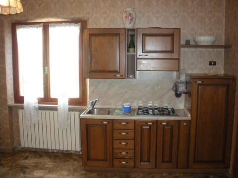 Deluxe Apartment, 1 Bedroom, Kitchen, Lake View | Living area