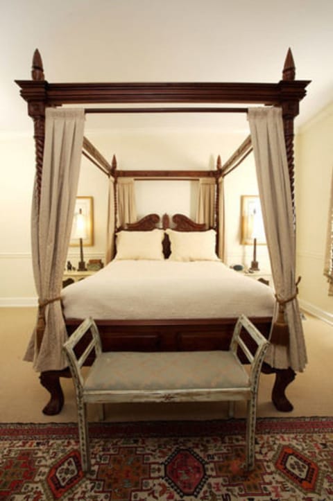 Room, Private Bathroom (The Douglas Room) | Premium bedding, down comforters, individually decorated