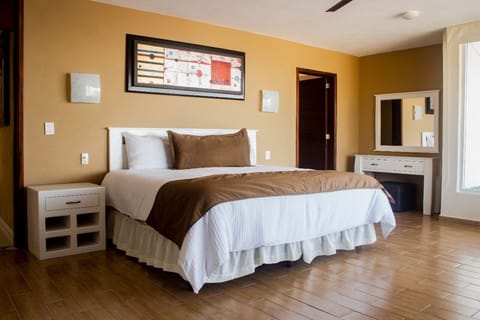 Condo, 4 Bedrooms | Free WiFi, bed sheets