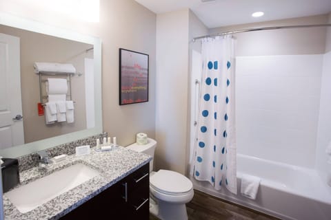 Studio, 2 Queen Beds | Bathroom | Combined shower/tub, free toiletries, hair dryer, towels