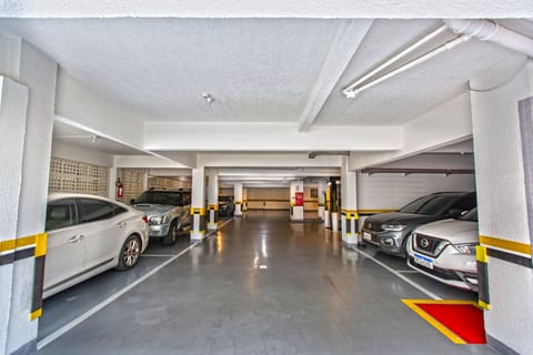 Self parking (BRL 40 per night), valet parking (BRL 40 per night)