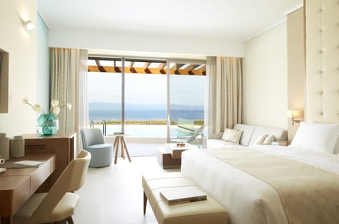 Club Sea View Private Pool | Premium bedding, minibar, in-room safe, desk