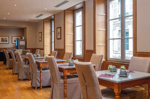 Daily buffet breakfast (EUR 16 per person)