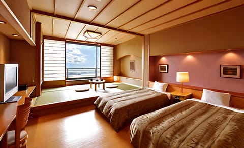 Japanese Western Style Room, Ocean View | In-room safe, desk