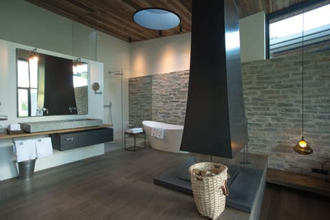 Deep soaking tub, rainfall showerhead, free toiletries, hair dryer