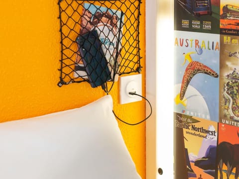 Break room with shared bathroom and toilets | Free WiFi, bed sheets