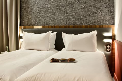 Standard Twin Room | Premium bedding, in-room safe, individually decorated, desk