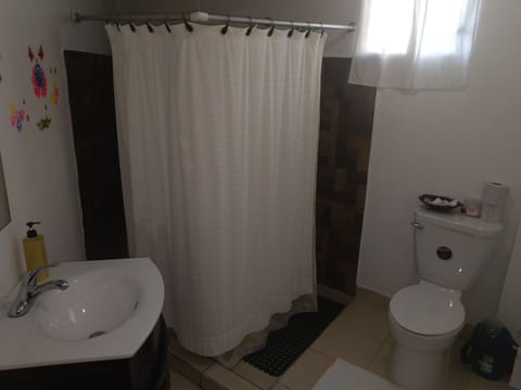 Standard Studio, 1 King Bed | Bathroom | Shower, free toiletries, towels, soap