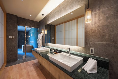 Presidential Suite with Open-Air Bath [Ten] | Bathroom | Separate tub and shower, spring water tub, hair dryer, bathrobes