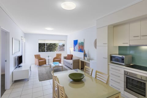 Three Bedroom Apartment | In-room safe, desk, blackout drapes, iron/ironing board