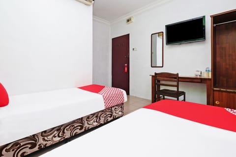 Deluxe Twin Room, 2 Twin Beds | Free WiFi, bed sheets