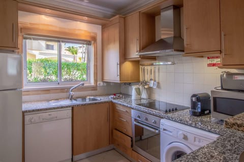 Prestige 2 Bedroom Apartment | Private kitchen | Fridge, microwave, oven, stovetop