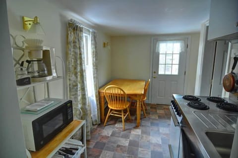 Carriage House Room 4 | Private kitchen