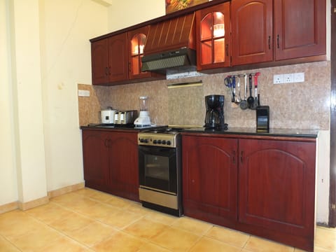 Family Villa, 5 Bedrooms | Private kitchen | Fridge, microwave, oven, coffee/tea maker